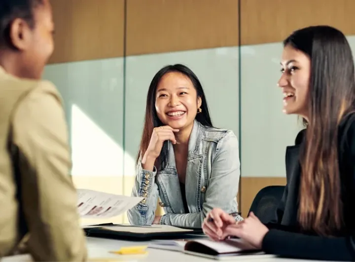 Deakin University, students discussing